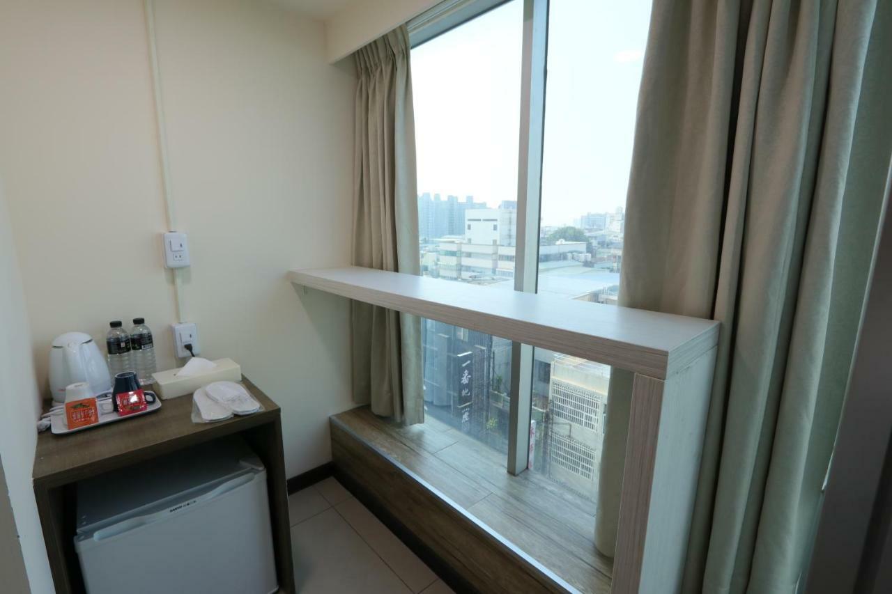 Yi Dian Yuan Hotel Чжунли Екстериор снимка