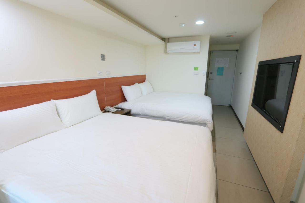 Yi Dian Yuan Hotel Чжунли Екстериор снимка